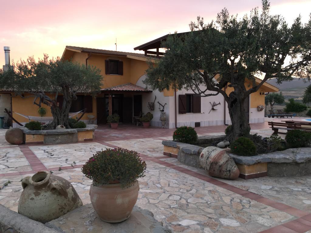 Agriturismo Tenuta San Giovanni Casale Leto SantʼAngelo Muxaro Exteriör bild